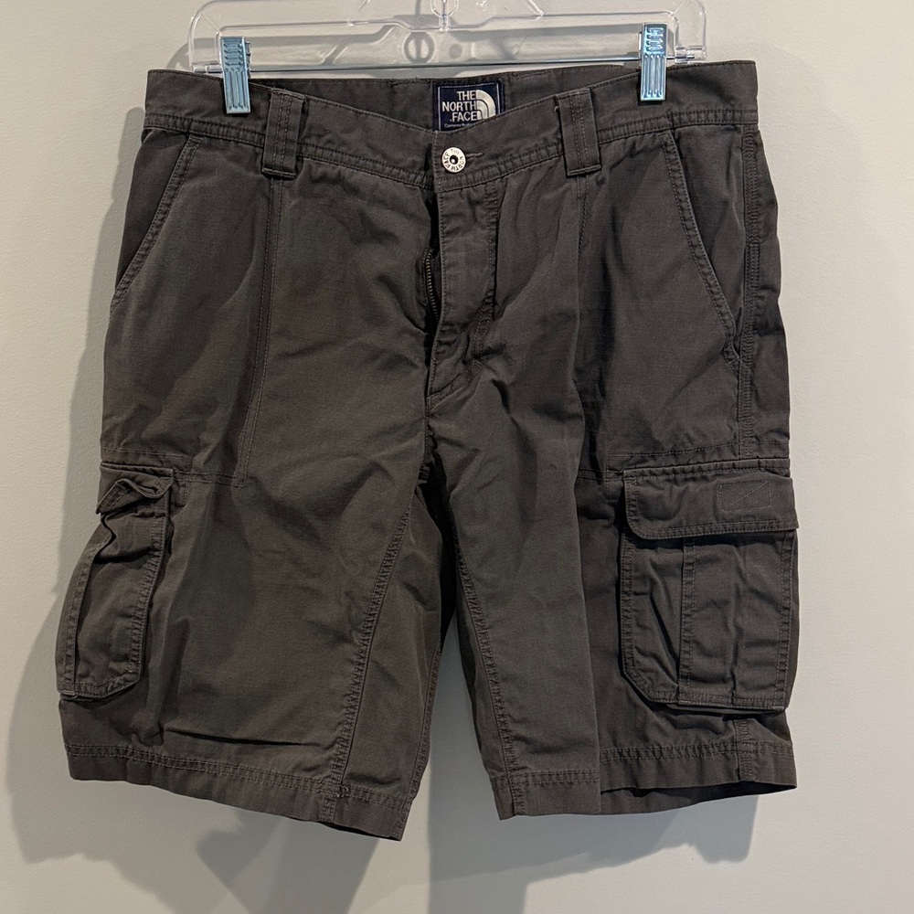 The North Face Men's Cargo Shorts - Dark Gray